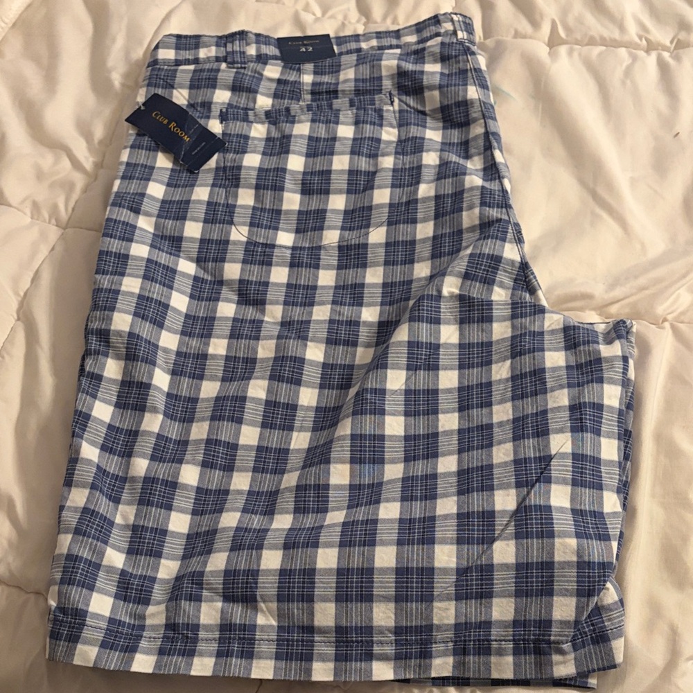 Size 42, Blue and White Plaid Shorts